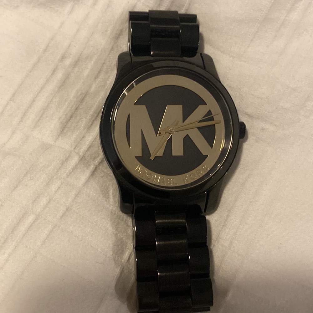 Mk Watch - image 4